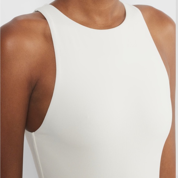 Aritzia Babaton Contour '90s Bodysuit, Size L - Picture 5 of 11